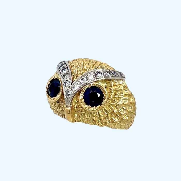 18k Yellow Gold Owl Ring with Diamonds & Sapphire Eyes - Image 3