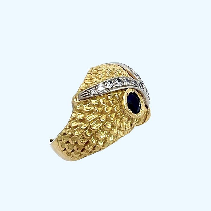 18k Yellow Gold Owl Ring with Diamonds & Sapphire Eyes - Image 4