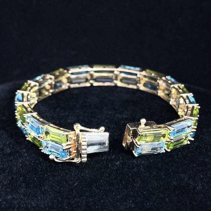 Blue Topaz & Peridot Bracelet in 14k Yellow Gold - Image 4